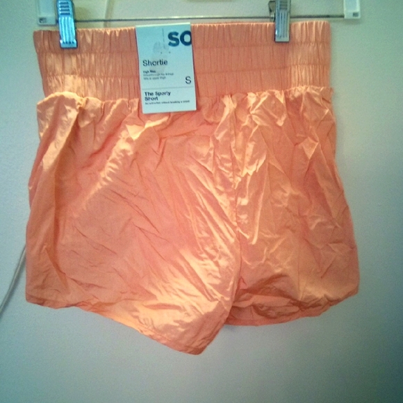 THE SPORTY SHORTS NEW SIZE SMALL - Picture 3 of 8